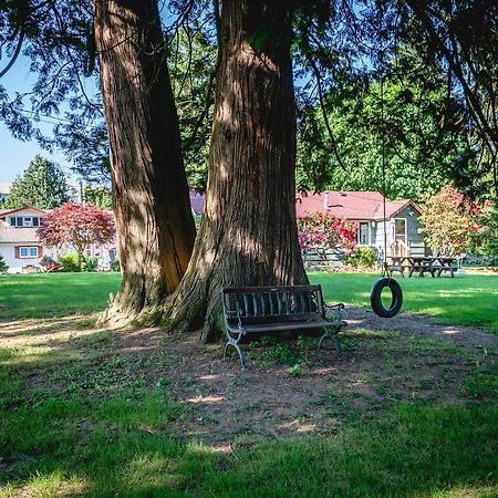 Bramblebank Cottages Harrison Hot Springs Exterior foto